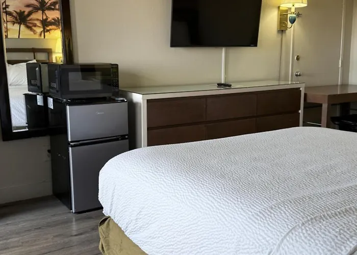 Days Inn By Wyndham Ontario Airport