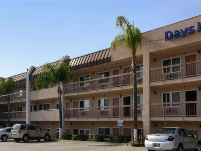 Motel Days By Wyndham Airport Ontario